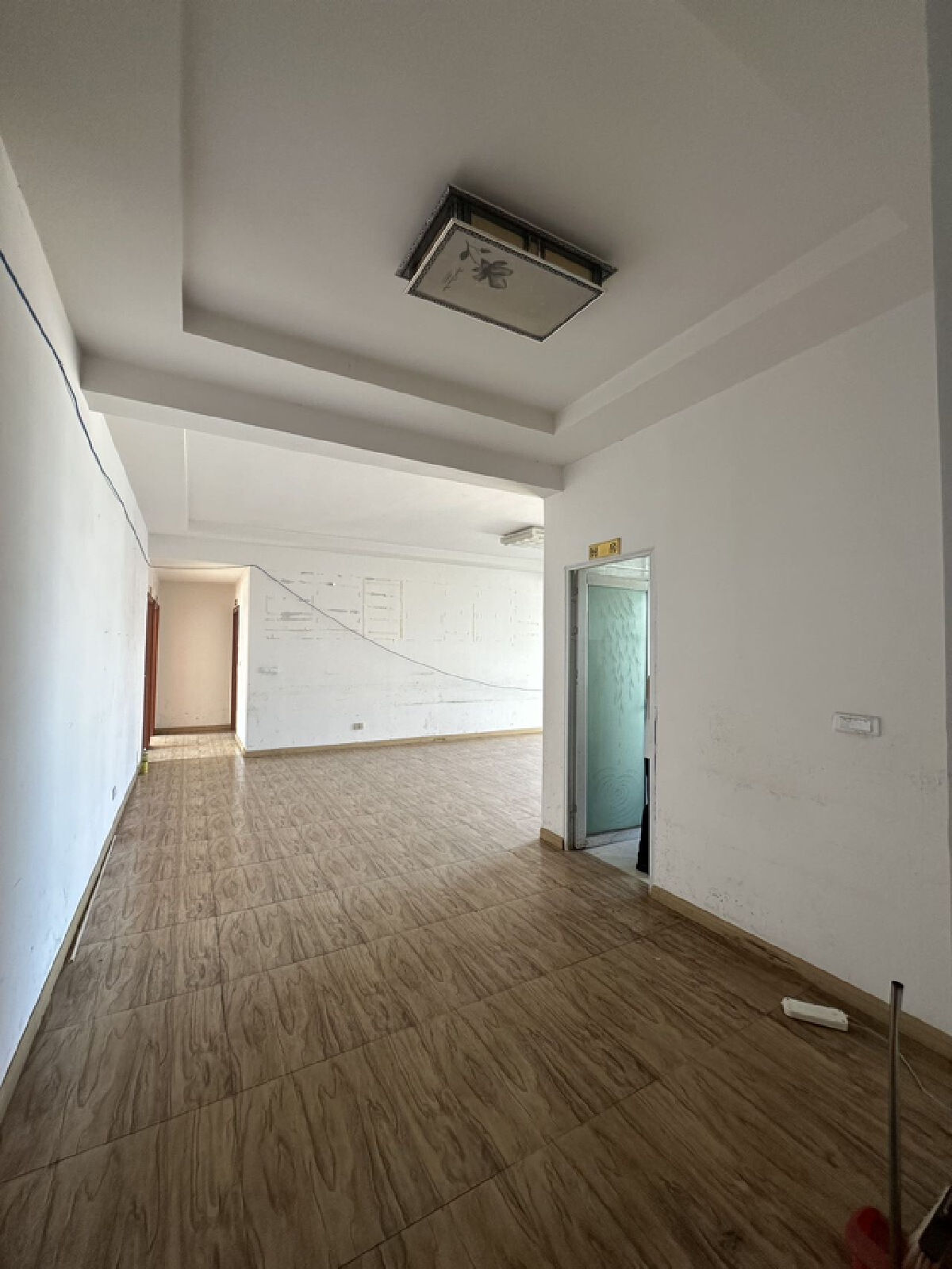 四川/绵阳水木清华，3室2厅2卫，123㎡，简装，租金16000元/年 四川/绵阳租房