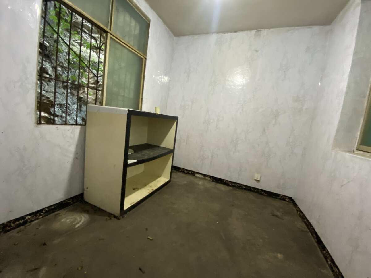 四川/绵阳公园路360号，3室2厅1卫，103.52㎡，售价21.8万 四川/绵阳二手房