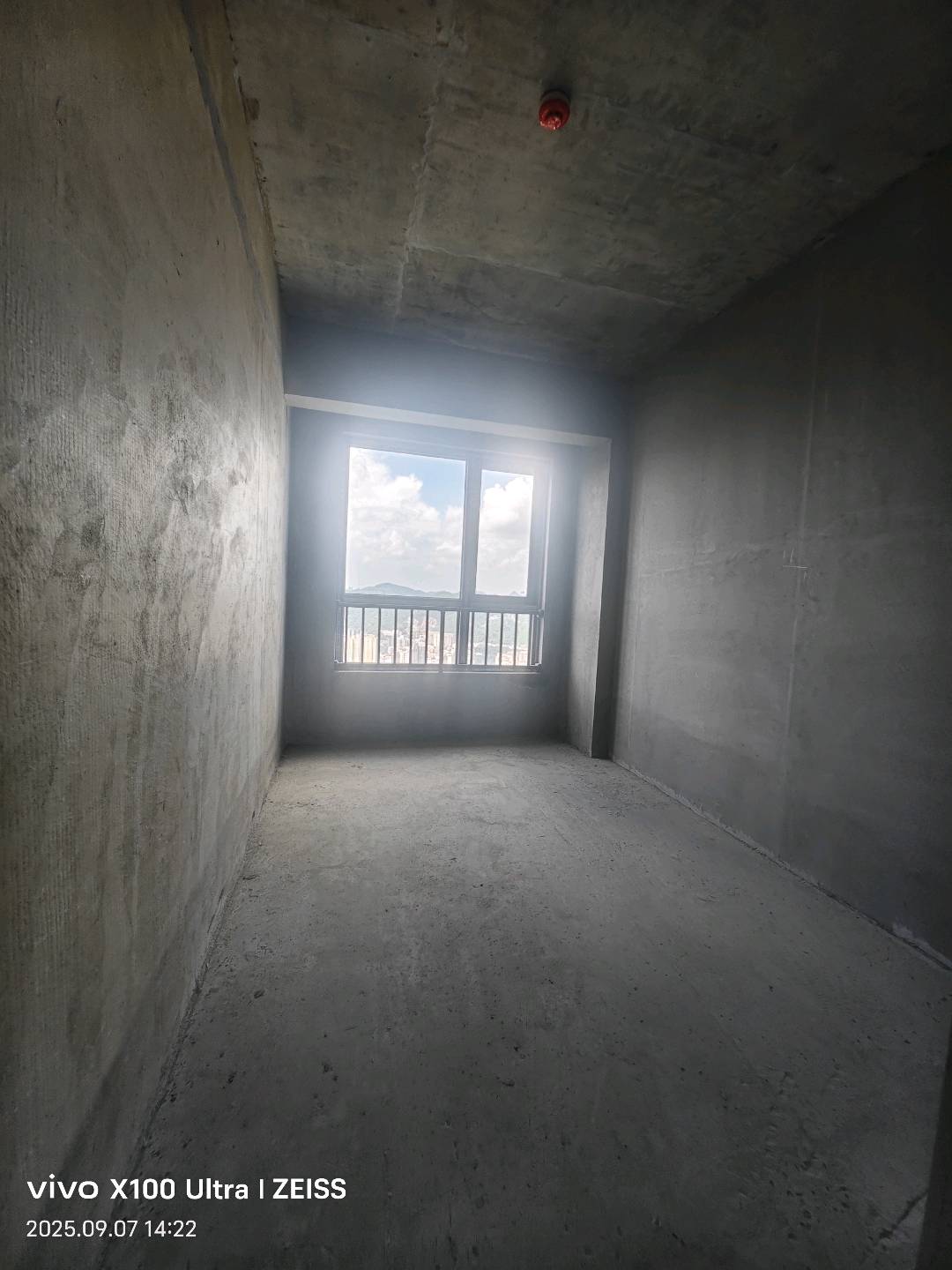 四川/绵阳凤凰院景，4室2厅2卫，122.00㎡，售价75.8万 四川/绵阳二手房