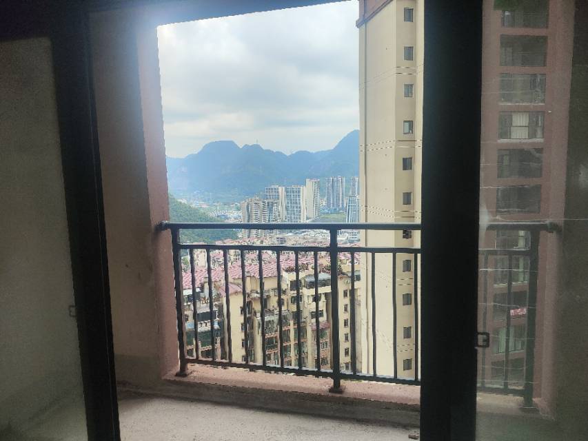 四川/绵阳山语城，3室2厅2卫，111㎡，售价45万 四川/绵阳二手房