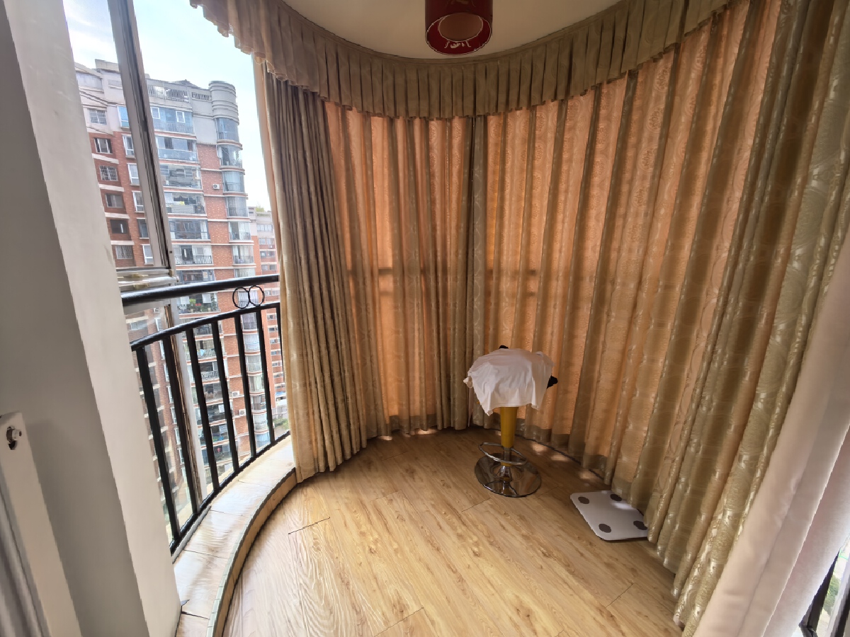 四川/绵阳金山豪景，3室2厅2卫，132㎡，精装，售价59.8万 四川/绵阳二手房