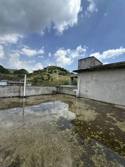 三块田村，3室1厅1卫，90㎡，毛坯，售价13.8万