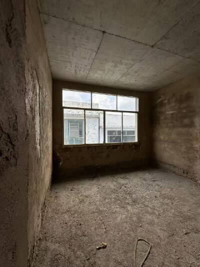 三块田村，3室1厅1卫，90㎡，售价14.8万