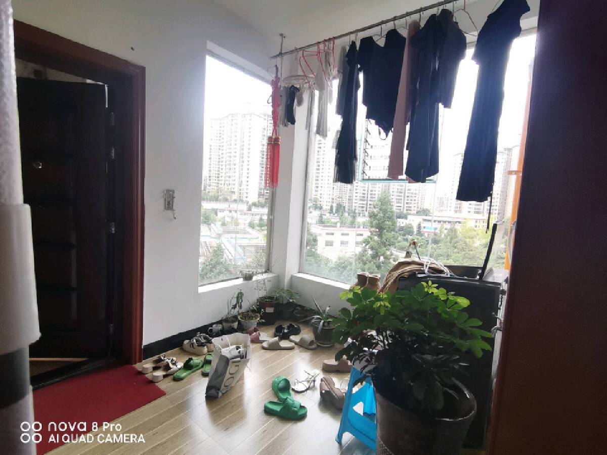 四川/绵阳水木清华，2室2厅1卫，82.28㎡，普装，售价35.80万 四川/绵阳二手房