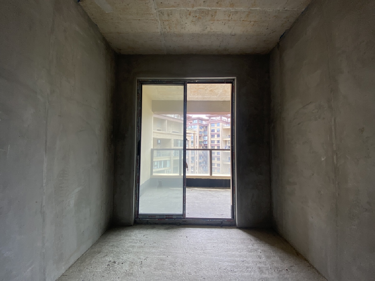 四川/绵阳凤凰院景，5室2厅3卫，169.00㎡，毛坯，售价110万 四川/绵阳二手房