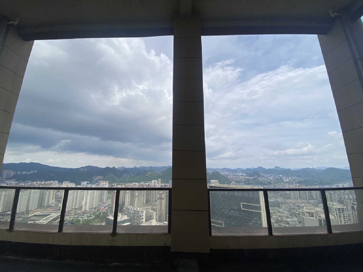 四川/绵阳凤凰院景，5室2厅3卫，169.00㎡，毛坯，售价110万 四川/绵阳二手房