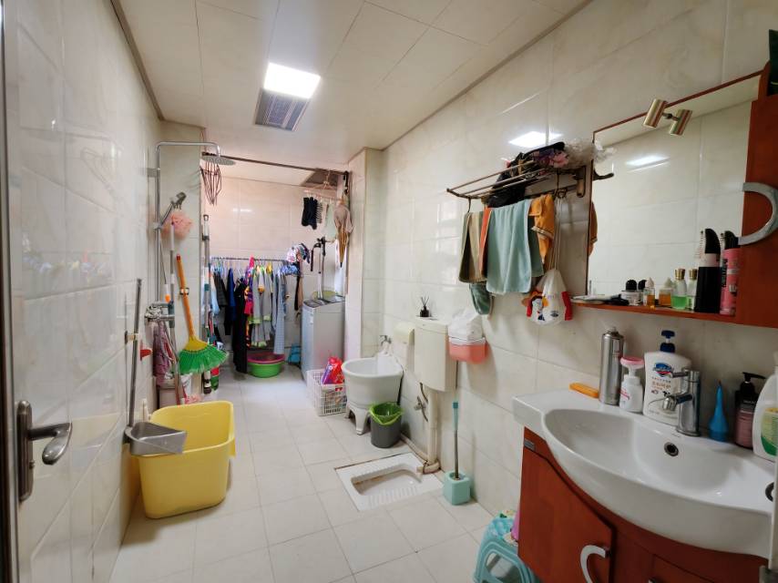 四川/绵阳派华新都一期，3室2厅2卫，155.15㎡，精装，售价65万 四川/绵阳二手房