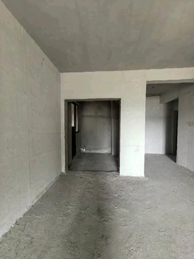 四川/绵阳金竹林小区，3室2厅1卫，110㎡，售价38.8万 四川/绵阳二手房
