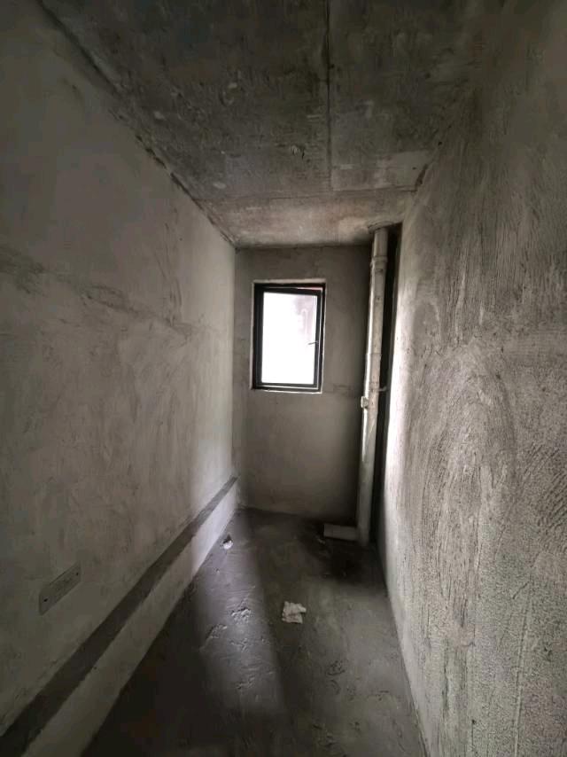 四川/绵阳金竹林小区，3室2厅1卫，110㎡，售价38.8万 四川/绵阳二手房