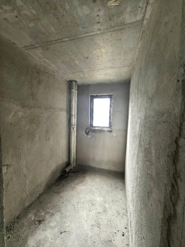 四川/绵阳金竹林小区，3室2厅1卫，110㎡，售价38.8万 四川/绵阳二手房