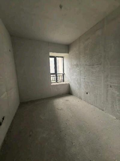 金竹林小区，3室2厅1卫，110㎡，售价38.8万