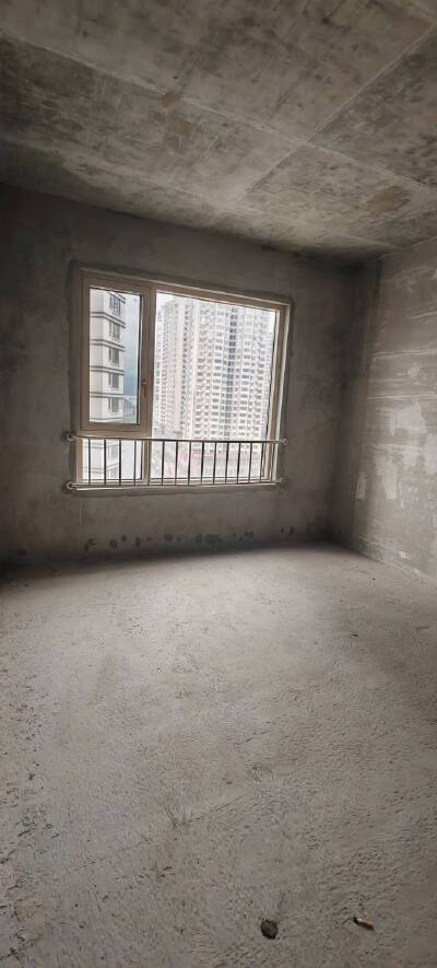 华兴钟山赋，4室2厅3卫，178.81㎡，售价102.80万