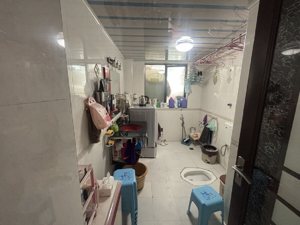 四川/绵阳香榭南岸，3室2厅2卫，141.00㎡，精装，售价69.80万 四川/绵阳二手房