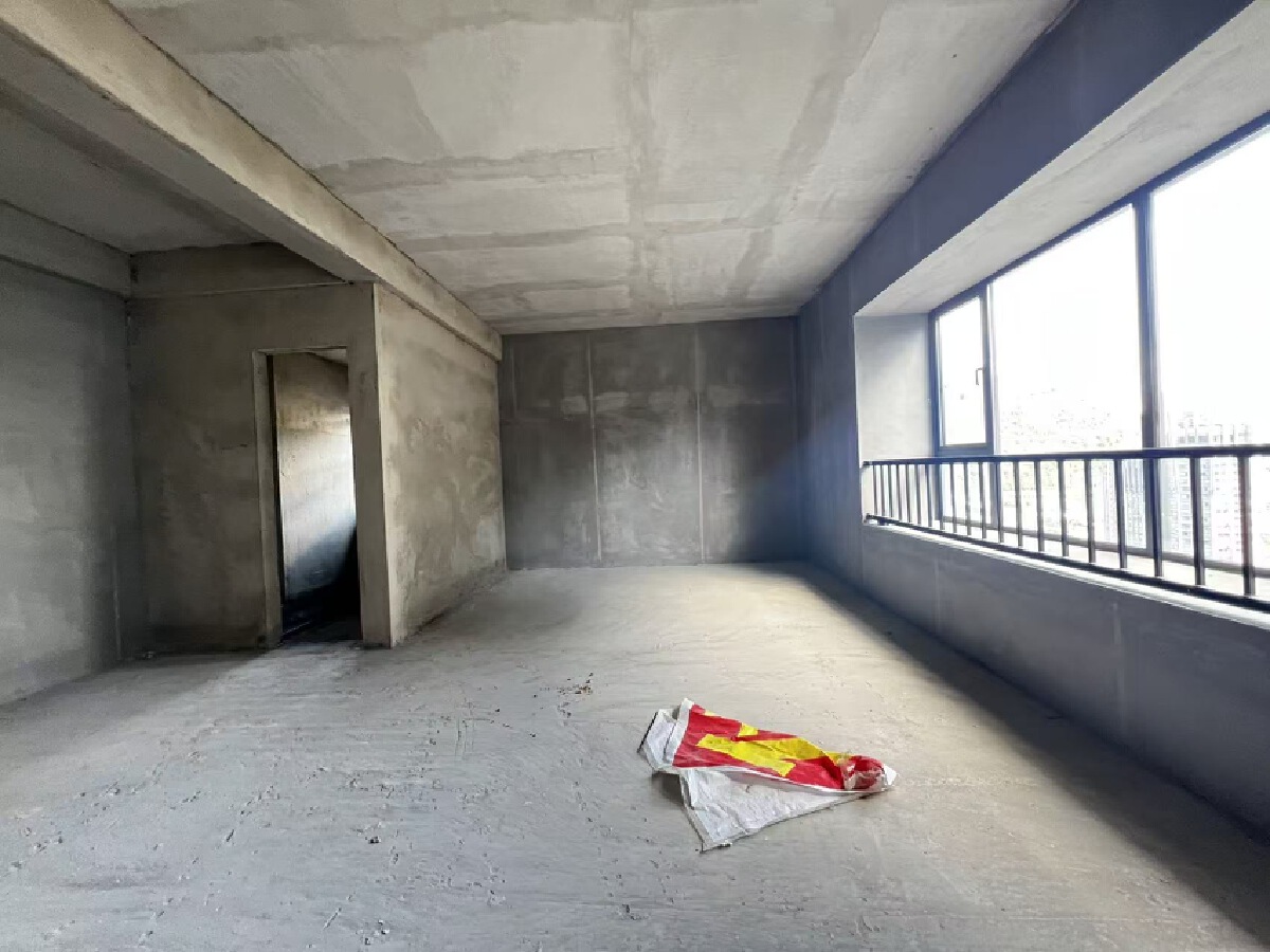 四川/绵阳奥莱文化广场，4室2厅2卫，183.00㎡，毛坯，售价98.8万 四川/绵阳二手房