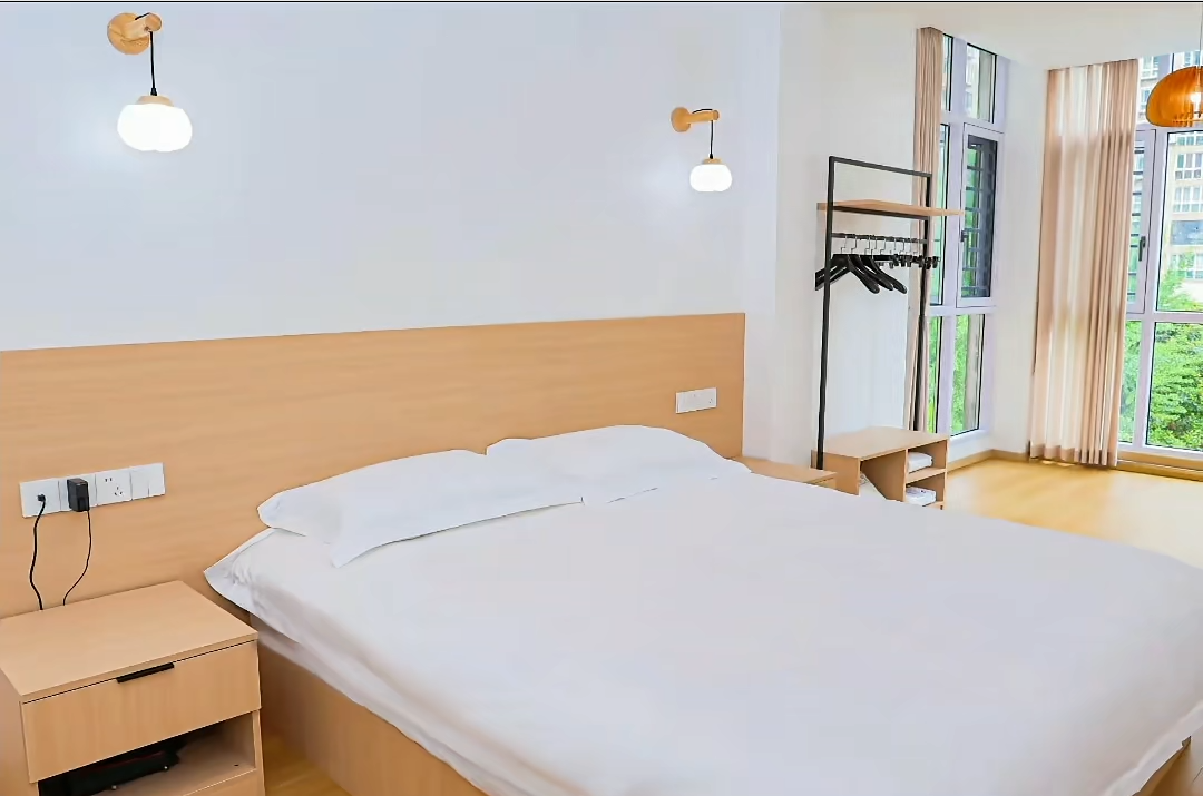 四川/绵阳西湖苑小区，3室2厅2卫，155.00㎡，售价98.00万 四川/绵阳二手房