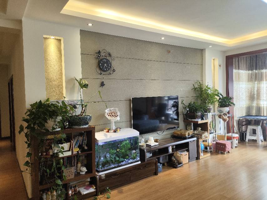 四川/绵阳金泰小区，5室2厅2卫，184㎡，精装，售价109.8万 四川/绵阳二手房