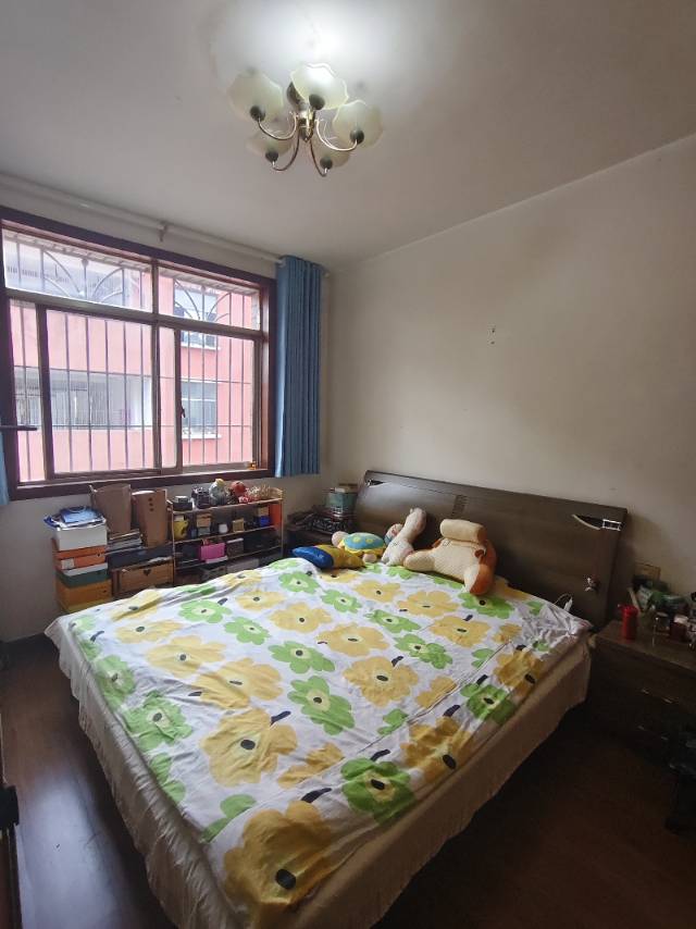 四川/绵阳荷城花园步行街，4室2厅1卫，96.00㎡，普装，售价38.80万 四川/绵阳二手房