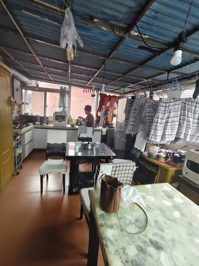 四川/绵阳荷城花园步行街，4室2厅1卫，96.00㎡，普装，售价38.80万 四川/绵阳二手房
