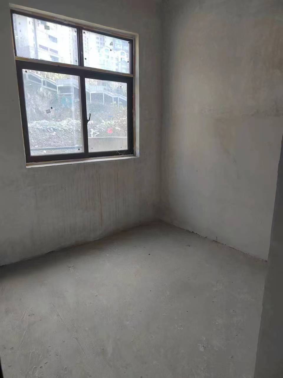 四川/绵阳山语城，3室2厅2卫，112.55㎡，毛坯，售价43.8万 四川/绵阳二手房